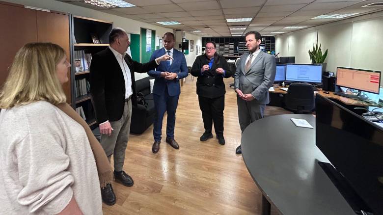 Ο Γ. Γεραπετρίτης στη Μονάδα Διαχείρισης Κρίσεων για τον επαναπατρισμό των Ελλήνων στη Μέση Ανατολή