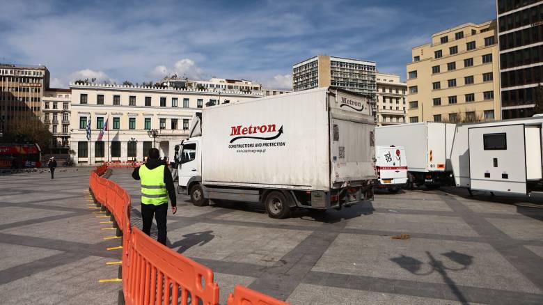 Στην πλατεία Κοτζιά ο Μπραντ Πιτ για τα γυρίσματα της ταινίας που πρωταγωνιστεί