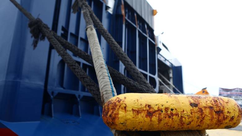 Άγρια συμπλοκή εν πλω στην Κω: Κρατούμενοι συγκρούστηκαν ενώ μεταφέρονταν στις φυλακές