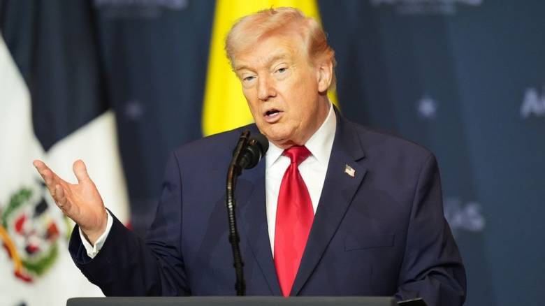 Τραμπ: «Οι ΗΠΑ έχουν καταστρέψει 42 πλοία του ιρανικού ναυτικού σε τρεις μέρες, είναι εκπληκτικό»