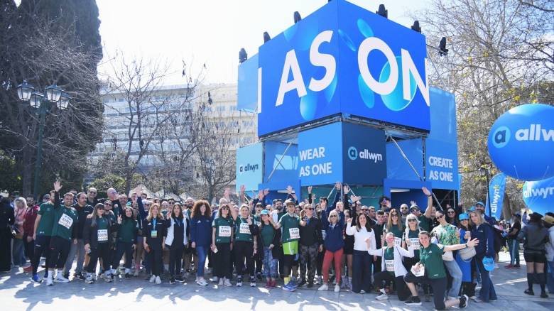 Όλη η πόλη μια γιορτή με περισσότερες από 30.000 συμμετοχές στον Ημιμαραθώνιο της Αθήνας (vid.)