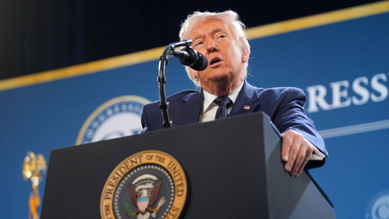 Reuters: Ο Τραμπ απορρίπτει τις διαπραγματεύσεις με το Ιράν