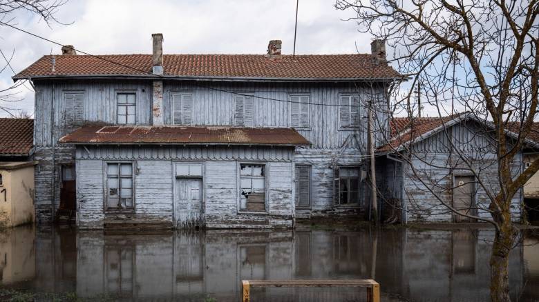 Ένας από τους πιο βροχερούς χειμώνες των τελευταίων δεκαετιών: Ως 70% αυξημένα ύψη βροχής στον Μόρνο