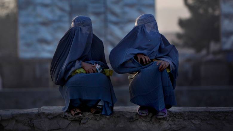 UNICEF: Το Αφγανιστάν αντιμέτωπο με την απώλεια 25.000 γυναικών υγειονομικών και εκπαιδευτικών