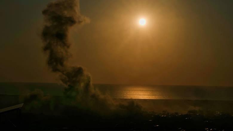 Το Ισραήλ ανακοίνωσε ότι έπληξε «περισσότερους από 200 στόχους» στο Ιράν