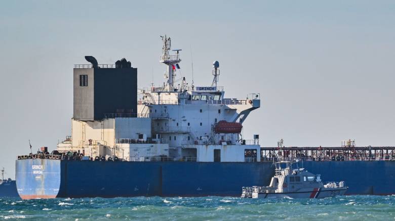 Οι ΗΠΑ απελευθερώνουν ρωσικό πετρέλαιο στη «σκιά» του πολέμου με το Ιράν: Τι απαντά η Μόσχα