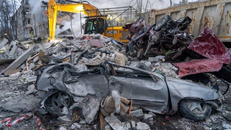 Ουκρανία: Δύο νεκροί και πέντε τραυματίες από ρωσική μαζική επίθεση στο Κίεβο