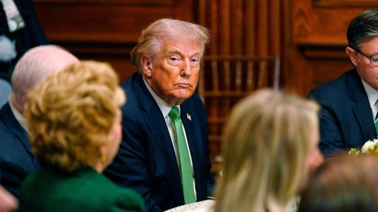 Bad news από τα στενά του Ορμούζ