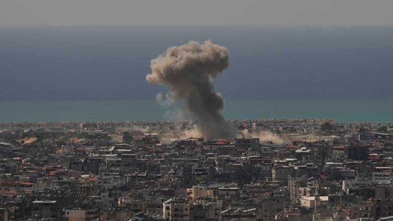 Φρουροί της Επανάστασης: «Πετρελαϊκές εγκαταστάσεις των ΗΠΑ θα δεχθούν σφοδρά πυρά»