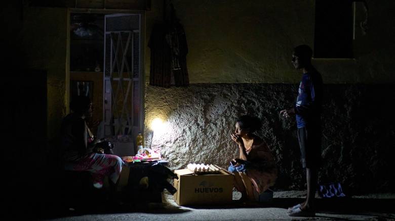 Αποκαταστάθηκε εν μέρει η ηλεκτροδότηση στην Κούβα - Πού παραμένουν προβλήματα