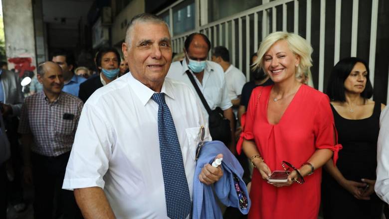 Μαρία Καρρά: Ελεύθερη με εγγύηση 100.000 ευρώ η χήρα του Γιώργου Τράγκα