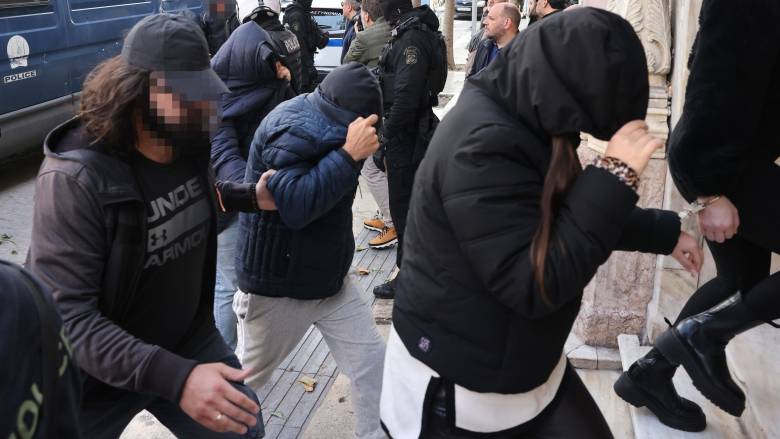 Κρήτη: Αρνούνται τις κατηγορίες οι 21 συλληφθέντες για εμπορία ανθρώπων - Την Παρασκευή οι απολογίες