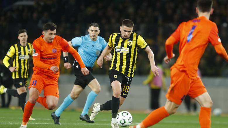 ΑΕΚ - Τσελιέ 0-2: Στους «8» παρά την ήττα ο «Δικέφαλος»