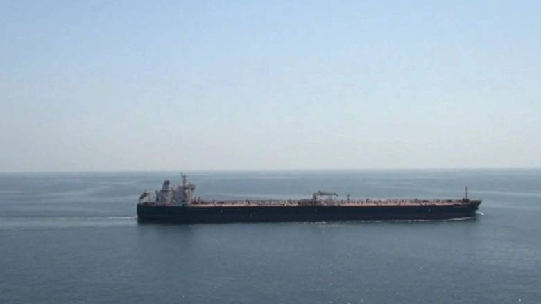 Δελτίο σε τρόφιμα και νερό για τα πληρώματα που έχουν αποκλειστεί στον Περσικό