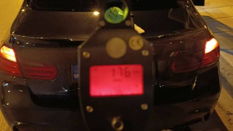 Συλλήψεις οδηγών που κινούνταν με υπερβολική ταχύτητα στον Περιφερειακό Θεσσαλονίκης