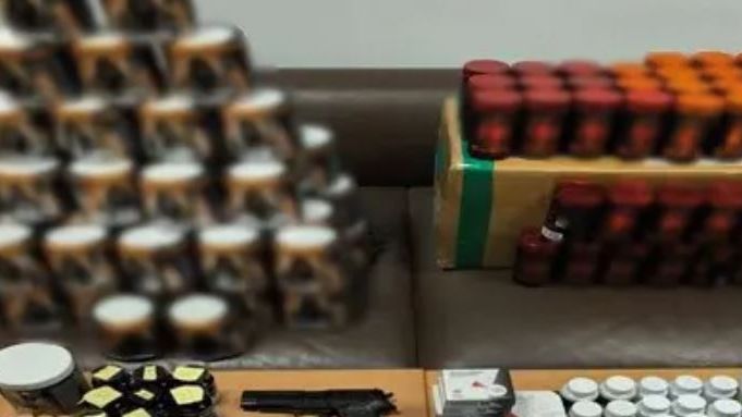 Τρεις συλλήψεις για κύκλωμα που διακινούσε αναβολικά στη Θεσσαλονίκη - Δίωξη σε γνωστό TikToker