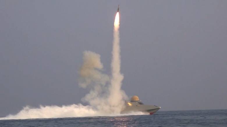 «Θα ναρκοθετήσουμε τον Περσικό αν δεχθούν επίθεση τα νησιά και οι ακτές μας», λέει η Τεχεράνη