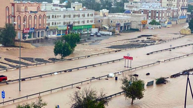 Πέντε νεκροί από πλημμύρες στο Ομάν - Παρασύρθηκαν τα οχήματά τους