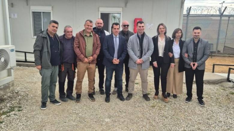 Επίσκεψη του Θάνου Πλεύρη στη δομή φιλοξενίας Πολυκάστρου Κιλκίς