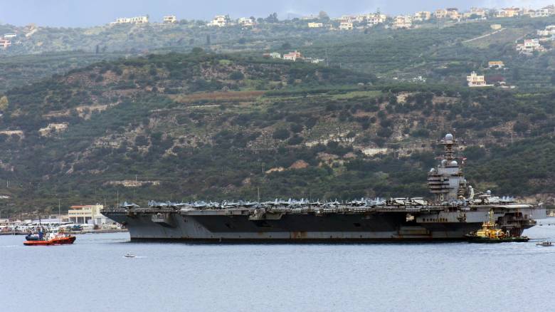 Tο αεροπλανοφόρο «USS Gerald R. Ford» επέστρεψε στη Σούδα μετά τη φωτιά