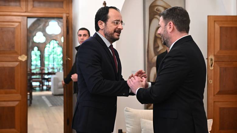 Ανδρουλάκης από Κύπρο: Απαιτούνται διπλωματικές πρωτοβουλίες της ΕΕ για ειρήνευση στη Μ. Ανατολή