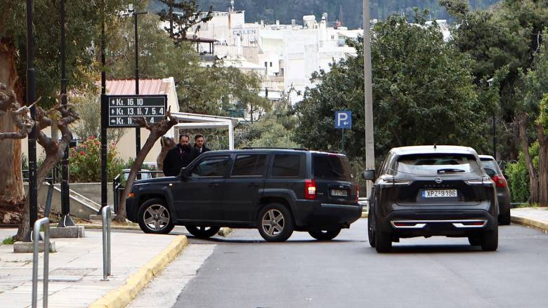 Απολογείται σήμερα ο Γιώργος Τσαγκαράκης για το Ευαγγέλιο και τους πίνακες - Αρνείται τις κατηγορίες
