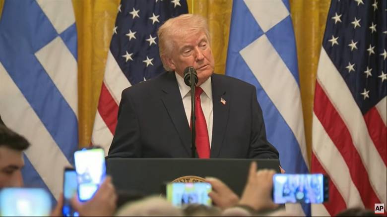 Τραμπ στην δεξίωση της 25ης Μαρτίου στον Λευκό Οίκο: «Λατρεύω τους Έλληνες»