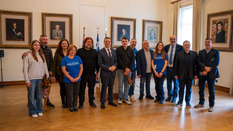 Ο Δήμος Αθηναίων υποστηρίζει το Make-A-Wish Ελλάδος για την εκπλήρωση της ευχής του 14χρονου Ορέστη