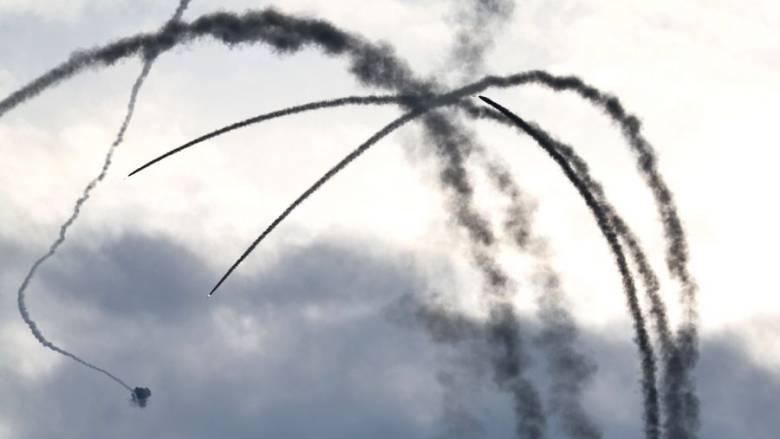 Αντικρουόμενα μηνύματα απο ΗΠΑ και Ιράν: Το ένα εκατ. στρατιώτες και η παράταση του τελεσίγραφου