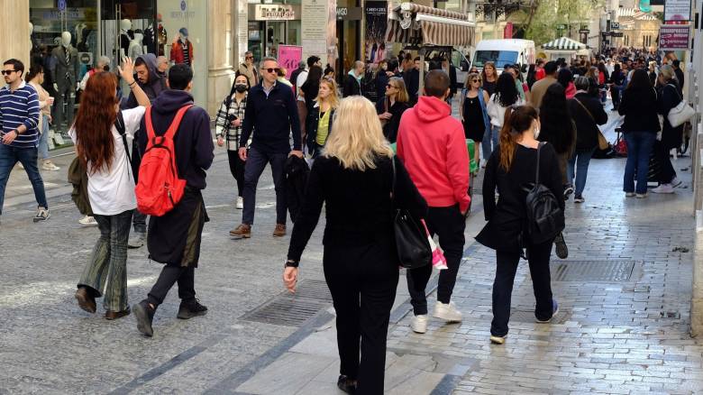 Πότε κάνει «πρεμιέρα» το ωράριο των καταστημάτων για το Πάσχα