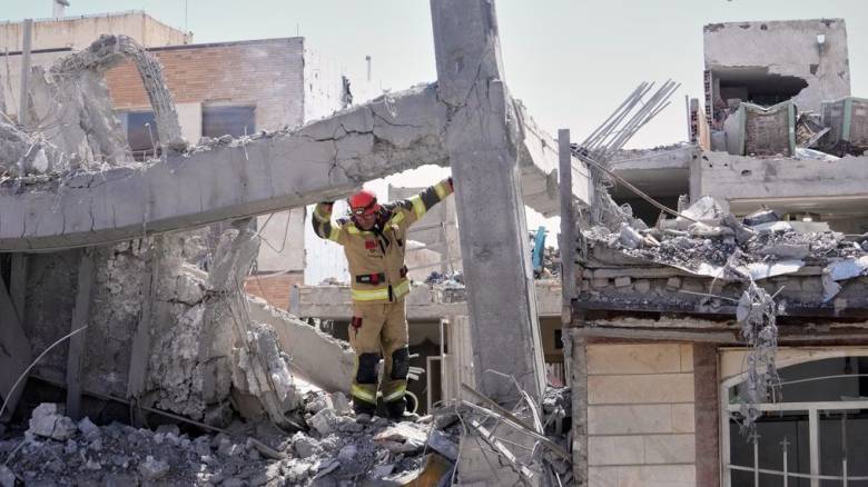 «Δεν ήξερα αν ήταν η καταιγίδα ή οι εκρήξεις»: Ιρανοί περιγράφουν τη χειρότερη νύχτα του πολέμου