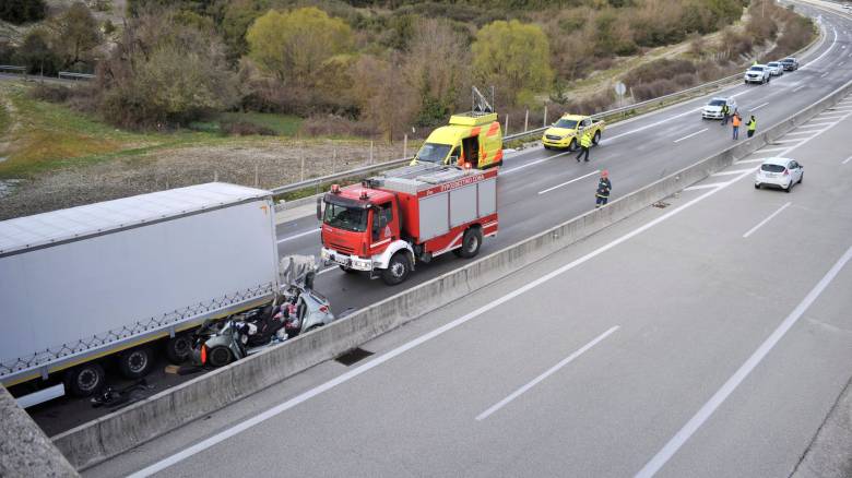 Εγνατία Οδός: Διπλό τροχαίο δυστύχημα με συγκρούσεις και παράσυρση πεζού μέσα σε λίγα λεπτά