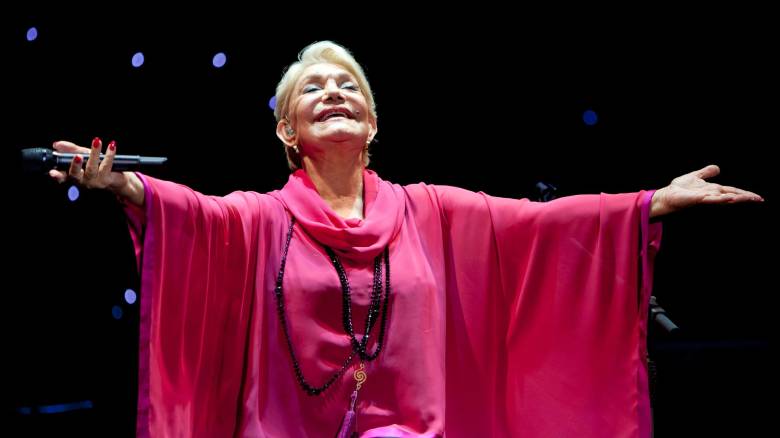 Το «αντίο» του πολιτικού κόσμου στην σπουδαία ερμηνεύτρια Μαρινέλλα