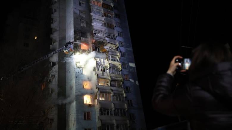 Τρεις νεκροί στην Ουκρανία από ρωσική επίθεση - Ένα παιδί σκοτώθηκε από ουκρανικό πλήγμα στη Ρωσία