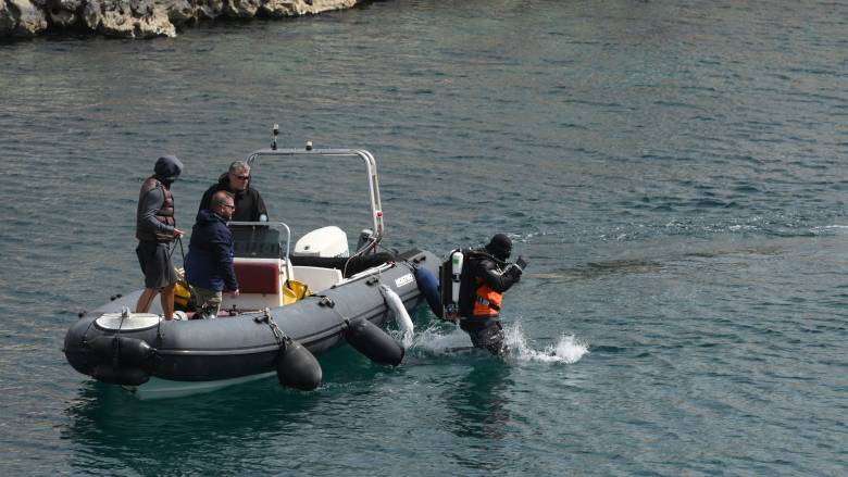 Βουλιαγμένη: Σήμερα η επιχείρηση ανάσυρσης του 34χρονου δύτη από ειδικά εκπαιδευμένη ομάδα
