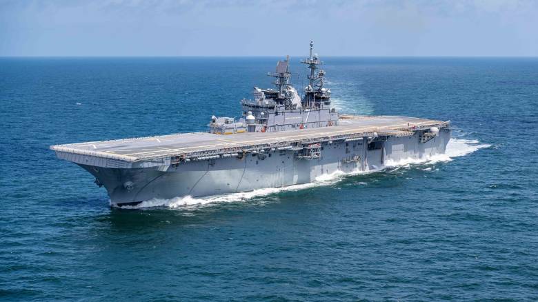 Στη Μέση Ανατολή το USS Tripoli με 2.500 αμερικανούς πεζοναύτες