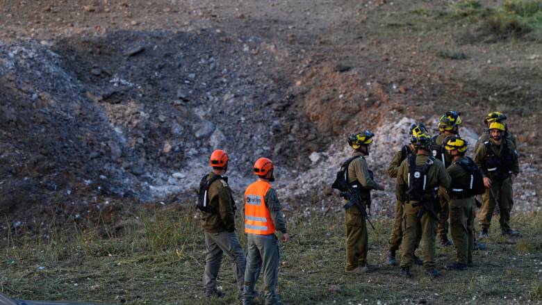 Το Πακιστάν ανακοίνωσε συνομιλίες ΗΠΑ - Ιράν την ώρα που  συνεχίζονται οι βομβαρδισμοί