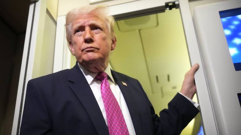 Τραμπ: «Το Ιράν έχει συμφωνήσει με το μεγαλύτερο μέρος των 15 σημείων - Είχαμε αλλαγή καθεστώτος»