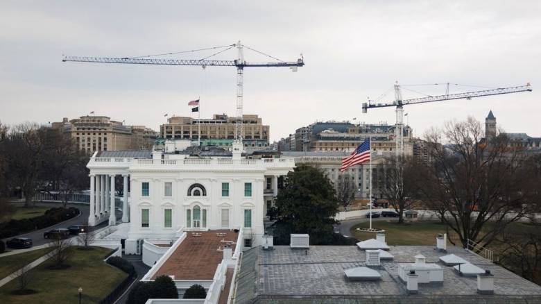 Τραμπ: Ο αμερικανικός στρατός χτίζει «μεγάλο συγκρότημα» κάτω από την αίθουσα χορού του Λευκού Οίκου