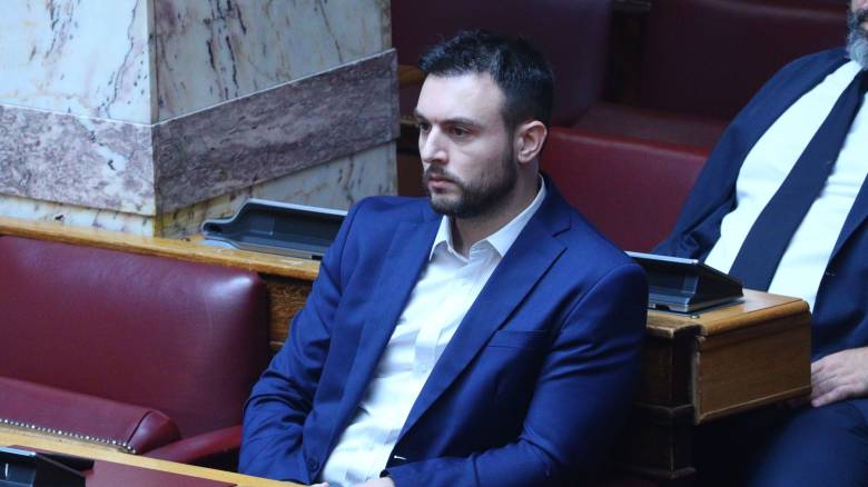 Ένοχος ο Κωνσταντίνος Φλώρος για βαιοπραγία σε βάρος του Βασίλη Γραμμένου - «Λάθος μου»