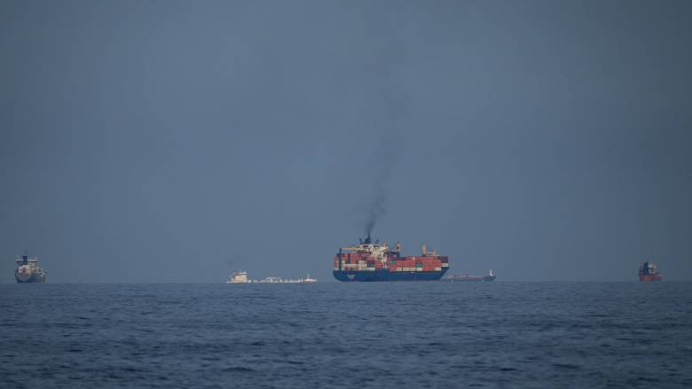 Οι χώρες του Κόλπου ζητούν τη χρήση βίας για το άνοιγμα του Ορμούζ - Αντίθετες Κίνα, Ρωσία, Γαλλία