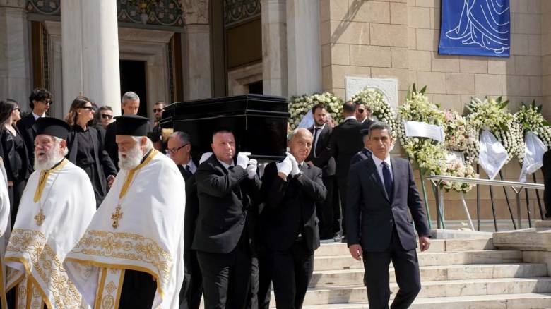 Αλεξίου για Μαρινέλλα: Στο Ηρώδειο τραγούδησες το τελευταίο αντίο - Νταλάρας: Καλό ταξίδι μάνα