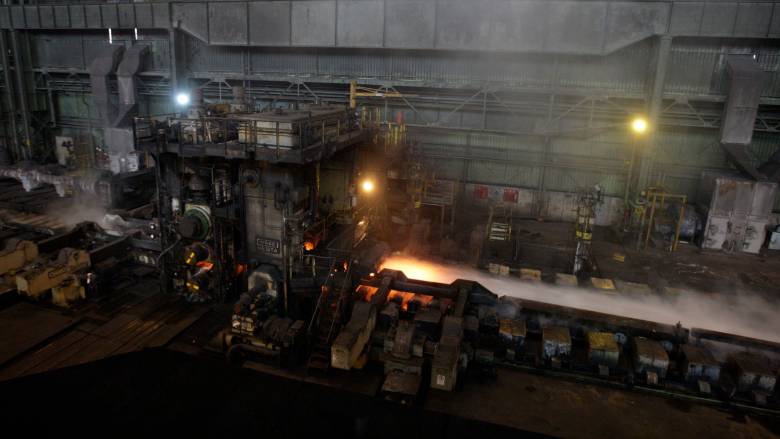 Οι δύο μεγαλύτερες χαλυβουργίες του Ιράν διέκοψαν τη λειτουργία τους μετά από πλήγματα