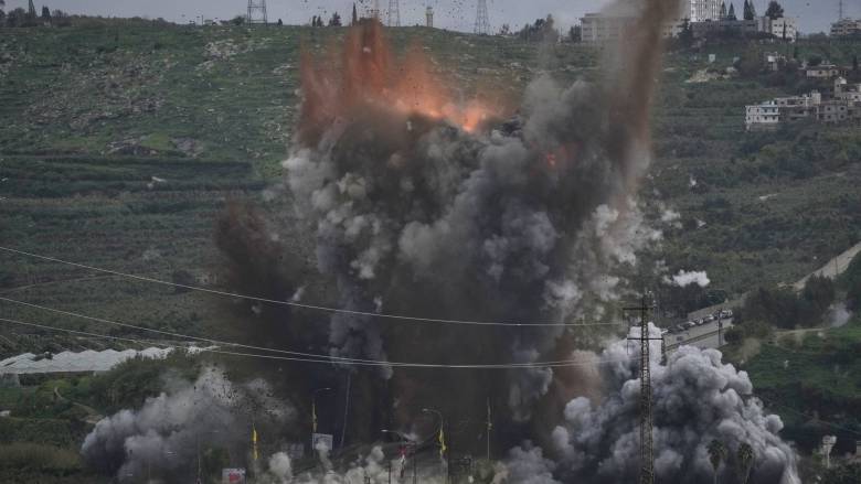 Αεροπορικό πλήγμα στην μεγαλύτερη γέφυρα της Μέσης Ανατολής που συνδέει Τεχεράνη - Καράτζ