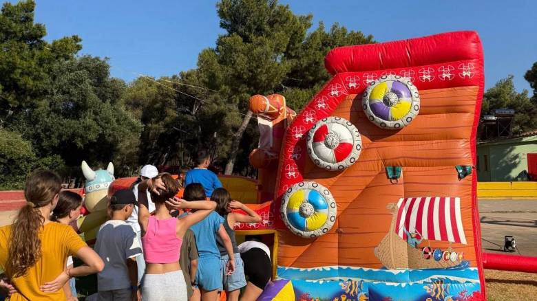 Άνοιξαν οι εγγραφές για τις παιδικές κατασκηνώσεις του Δήμου Αθηναίων - Ποιες οι περίοδοι φιλοξενίας