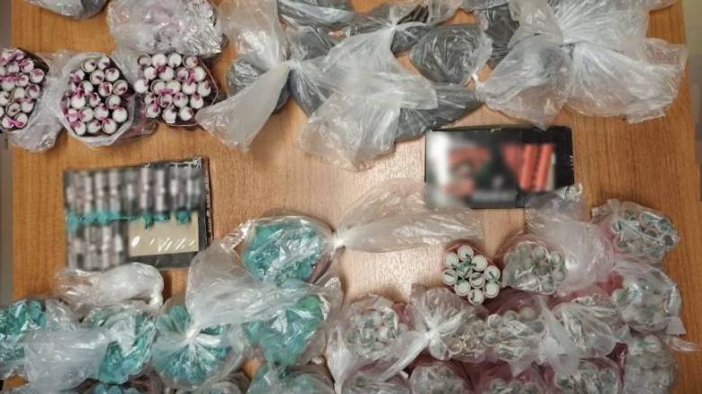 Ανήλικοι διακινούσαν κροτίδες στο Σύνταγμα - Έξι συλλήψεις