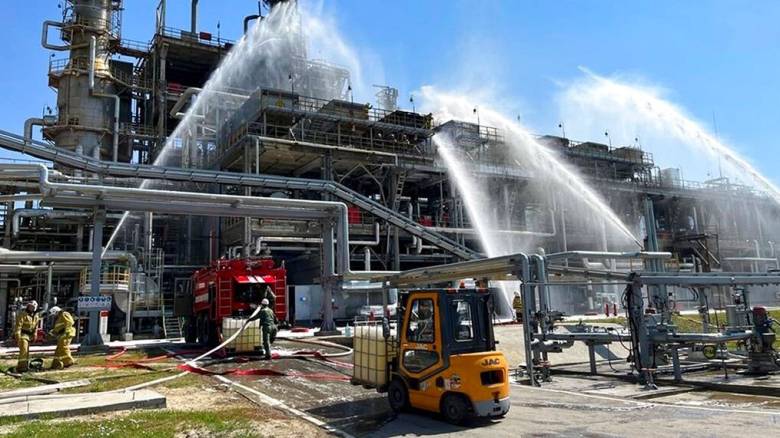 Πυρκαγιά ξέσπασε στο τέταρτο μεγαλύτερο ρωσικό διυλιστήριο έπειτα από επίθεση με drones