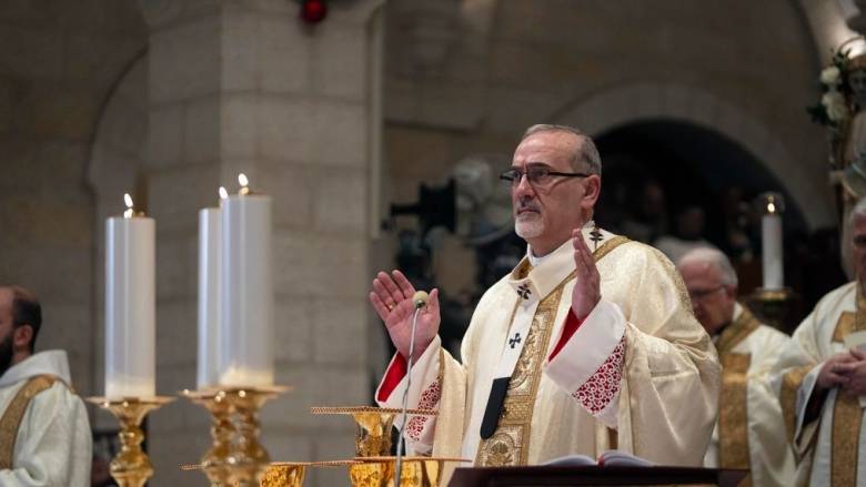 Ο Λατίνος πατριάρχης τέλεσε την πασχαλινή λειτουργία στην σχεδόν άδεια εκκλησία του Παναγίου Τάφου