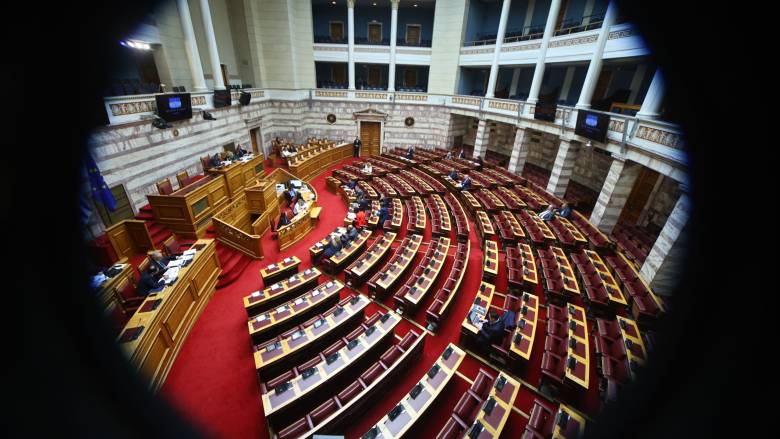 «Σκληρό ροκ» στη Βουλή για τον ΟΠΕΚΕΠΕ - Πρώτες αντιδράσεις για το ασυμβίβαστο υπουργού και βουλευτή