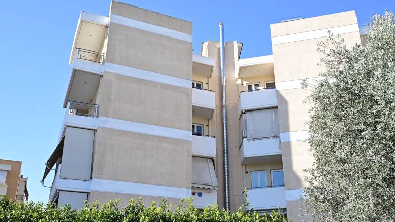 Μαρούσι: Γυναίκα έπεσε δύο φορές από μπαλκόνι τετάρτου ορόφου - Συνελήφθη ο σύζυγός της